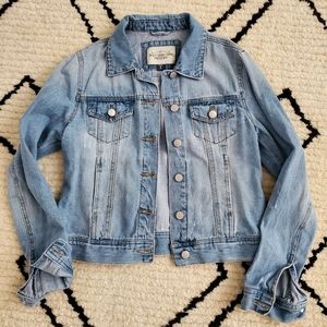 Ashley Vintage Charm Light Wash Denim Jacket size Small Cropped style